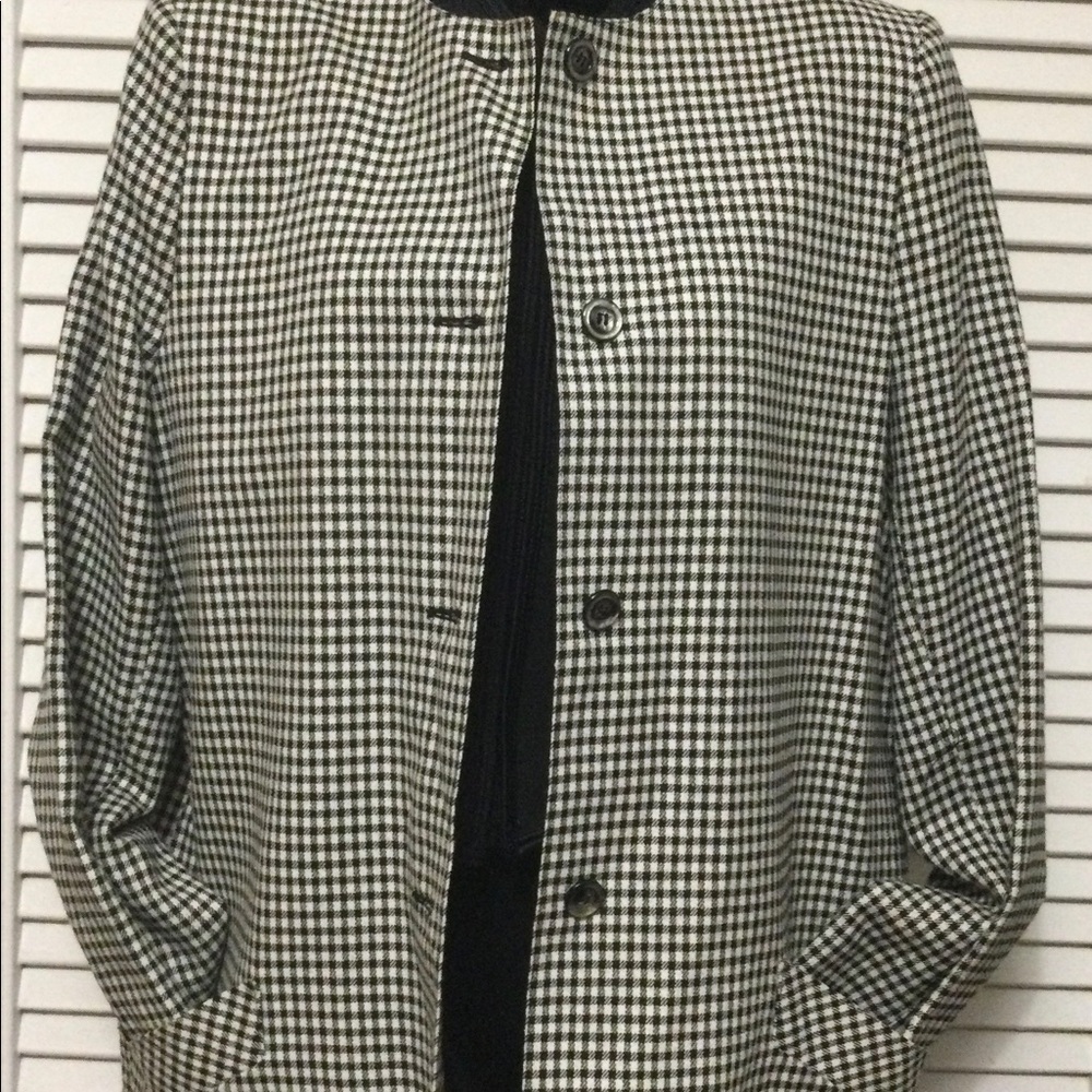 Houndstooth Blazer with shoulder pads.